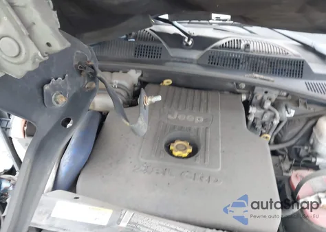 2005 Jeep Liberty Sport из США, поврежденный, VIN 1J4GL48585W695663